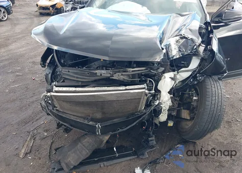 2019 Chevrolet Equinox Lt z USA, uszkodzony, nr VIN 2GNAXTEV2K6197647